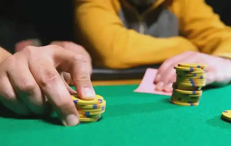 德州扑克策略_德州扑克策略总览_紧手策略的利与弊