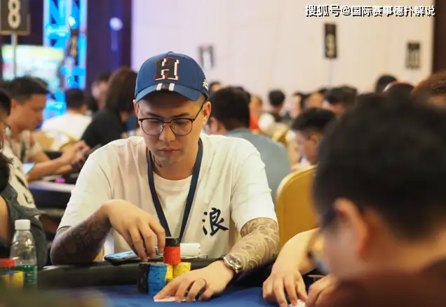 德州扑克信息控制_德州扑克高手经验_德州扑克看穿对手